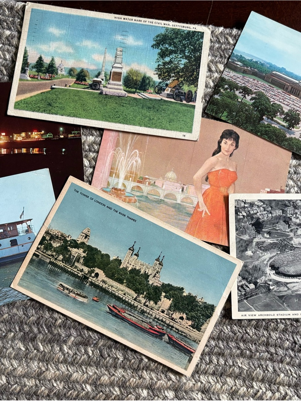 📫 Vintage Postcard Bundle 📮